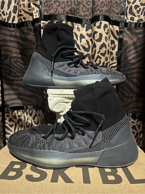 Adidas x YZY BSKTBL KNIT Slate Onyx Sz 10.5m Excellent Cond wBox